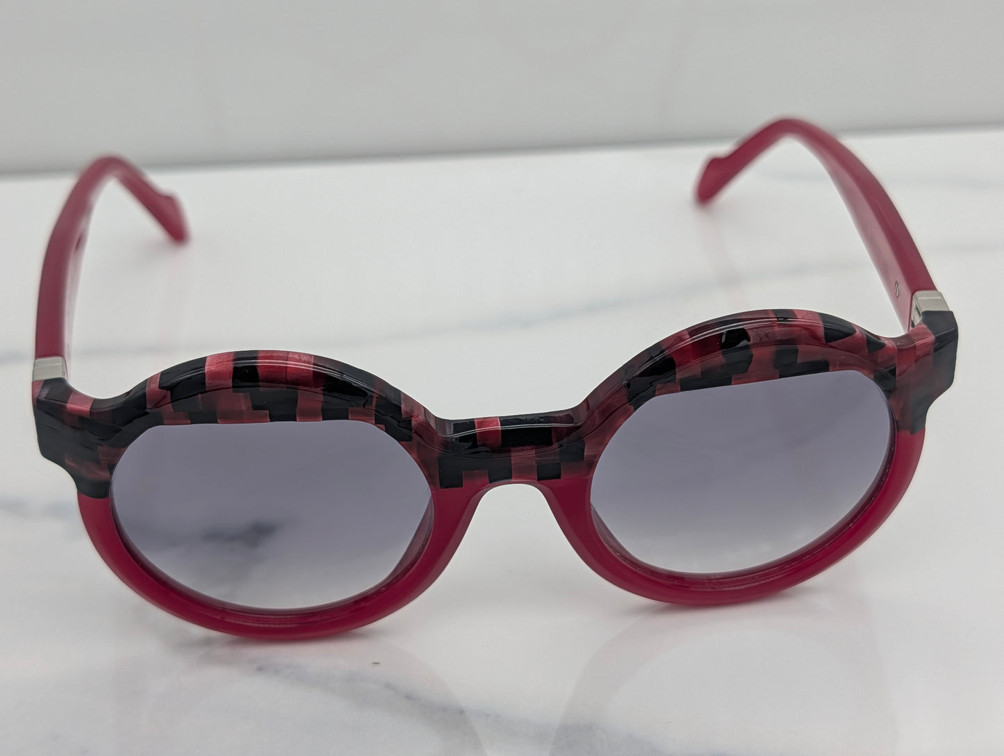 Estiara Milano – Retro Round STR621